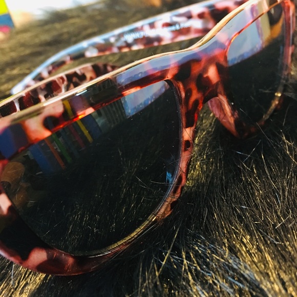 Sunglasses in Purple Camouflage - Picture 2 of 3